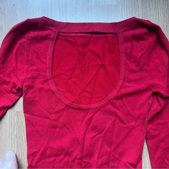 Marciano red knit blouse with gold chain detail - Picture 3 of 5